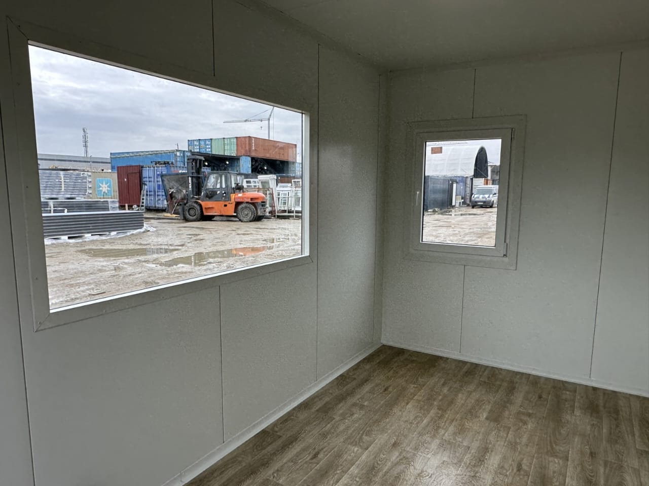 CONTAINER ΠΕΡΙΠΤΕΡΟ ΑΠΟ ΠΑΝΕΛ ΣΑΝΤΟΥΙΤΣ 2,5×4,5